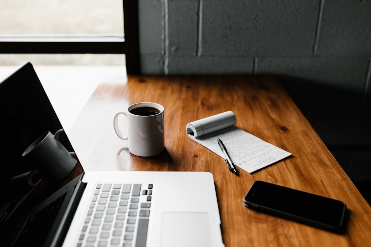 Criando o ambiente ideal em casa para estudar para concursos