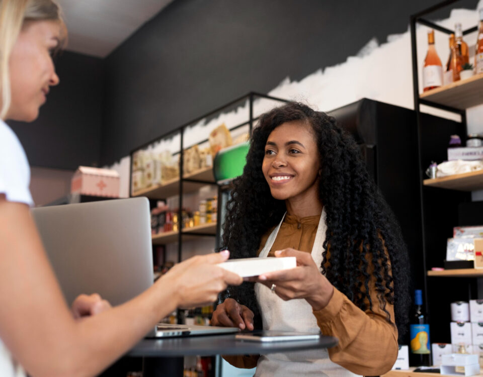 Automação na loja de bairro: conforto e segurança inteligente