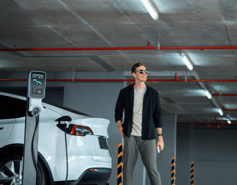 Garagem inteligente integra CNH digital e segurança doméstica