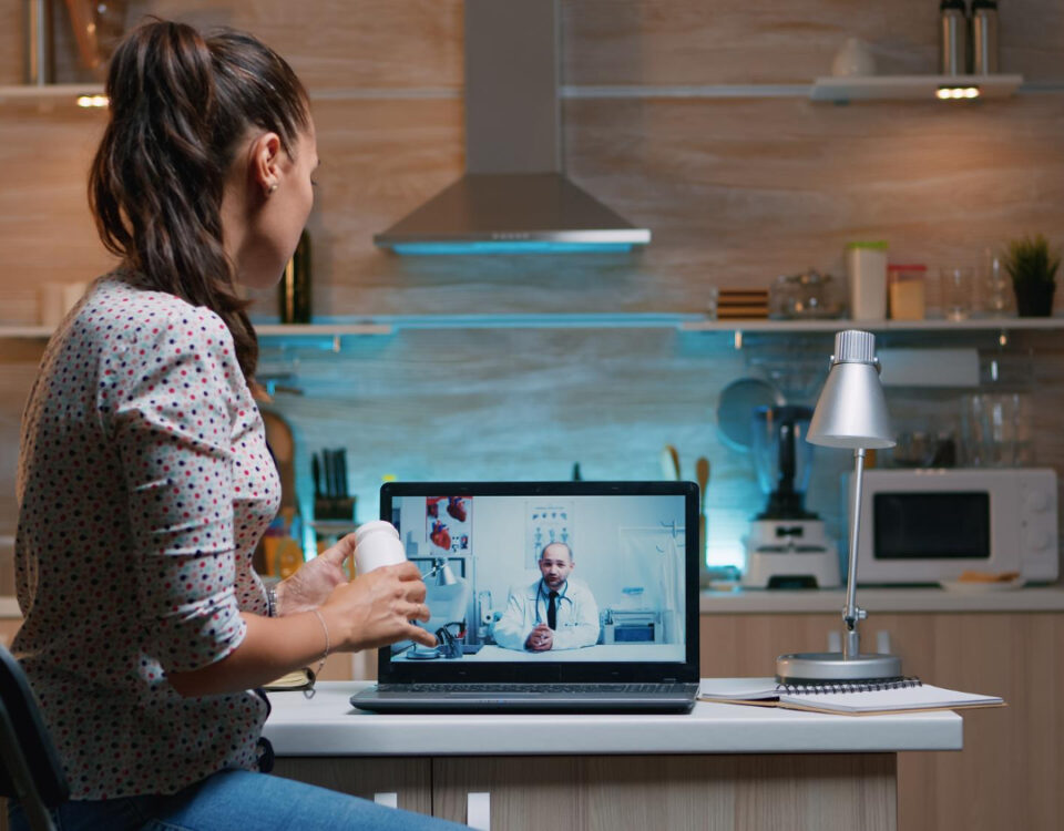 Consultas médicas em casa ganham novo papel no cuidado