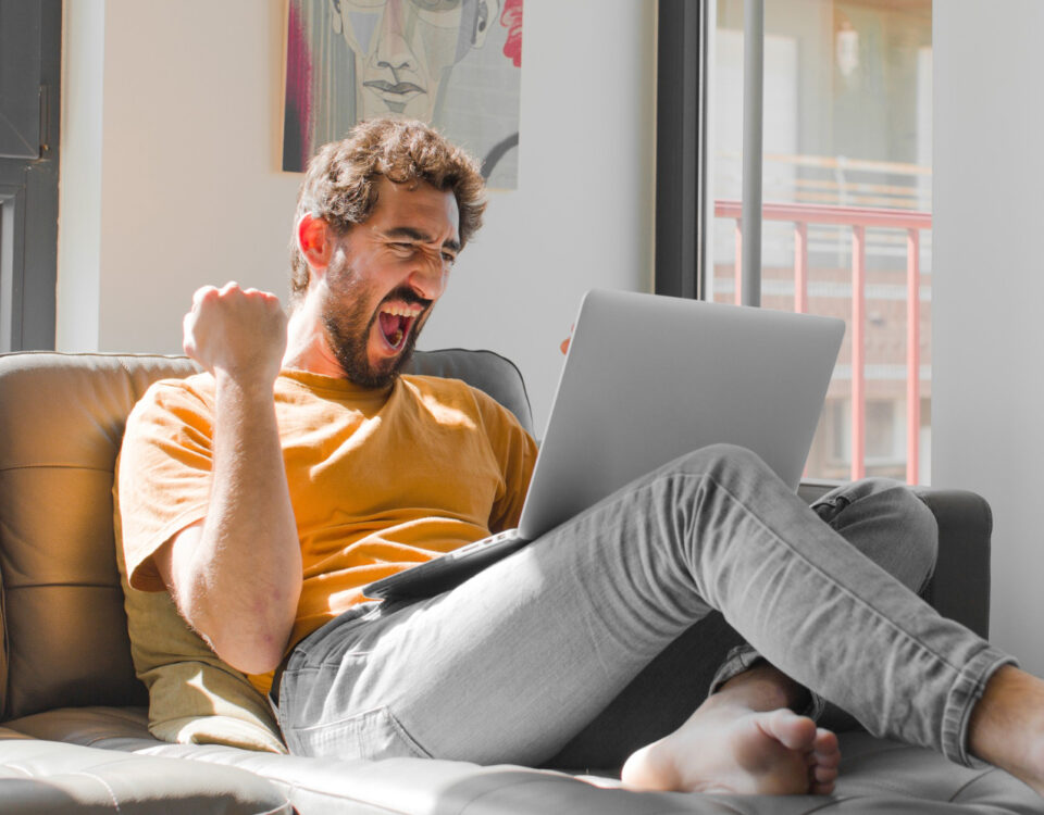 Apostas em casa: conforto digital exige atenção redobrada